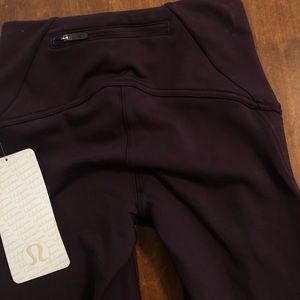 NWT lululemon ankle length leggings!!